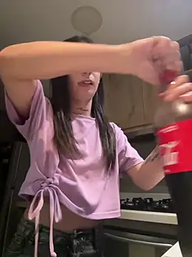 Snapshot of candycami19 chatting on March 5, 7:27 am candycami19 online show from March 5, 7:27 am