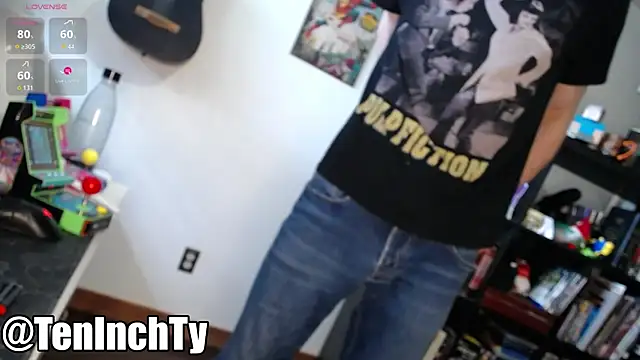 Snapshot of teninchty chatting on May 27, 4:37 pm teninchty online show from May 27, 4:37 pm