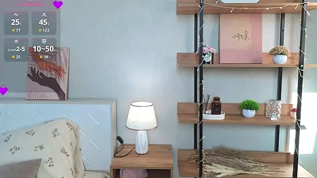 EdlaHewell online show from February 15, 7:51 am