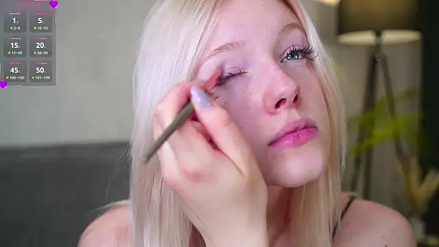 EdlaHewell online show from March 6, 1:13 am