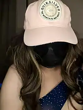 Loly2025 online show from March 7, 1:20 am