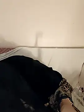 Loly2025 online show from November 13, 5:45 pm