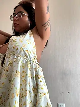 Snapshot of Karla_Stein2025 chatting on October 28, 2:42 pm Karla Stein2025 online show from October 28, 2:42 pm