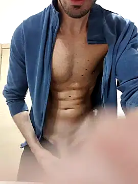 Renezel online show from February 22, 8:20 pm