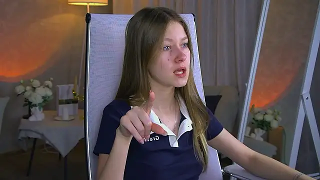 EveMundie online show from February 25, 6:23 am