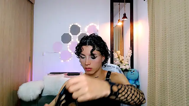 Snapshot of nilam_valker chatting on March 16, 11:57 pm nilam valker online show from March 16, 11:57 pm