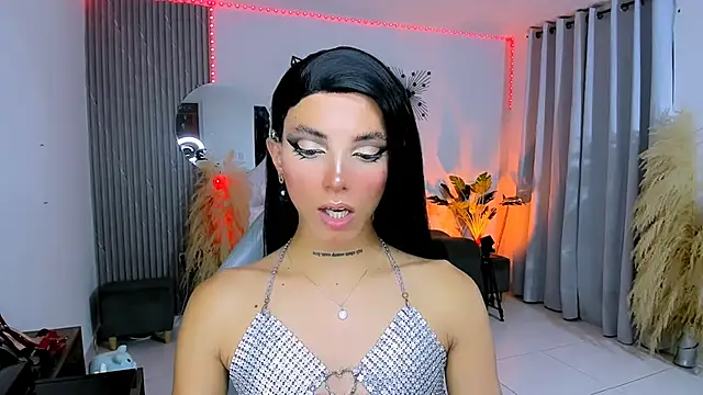 Snapshot of nilam_valker chatting on November 16, 12:38 am nilam valker online show from November 16, 12:38 am