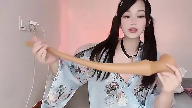 yueyue2003 online show from March 4, 5:24 pm