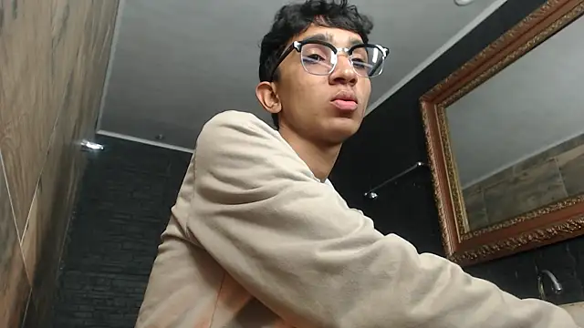 Martin Linares online show from March 4, 1:28 pm