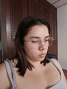 EmmaSulivan online show from February 12, 11:00 pm