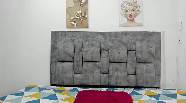 Snapshot of Chloe_diamondss chatting on February 27, 3:47 am Chloe diamondss online show from February 27, 3:47 am