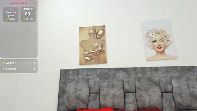 Snapshot of Chloe_diamondss chatting on March 12, 7:13 am Chloe diamondss online show from March 12, 7:13 am