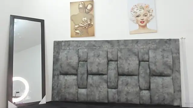 Snapshot of Chloe_diamondss chatting on March 18, 6:57 am Chloe diamondss online show from March 18, 6:57 am