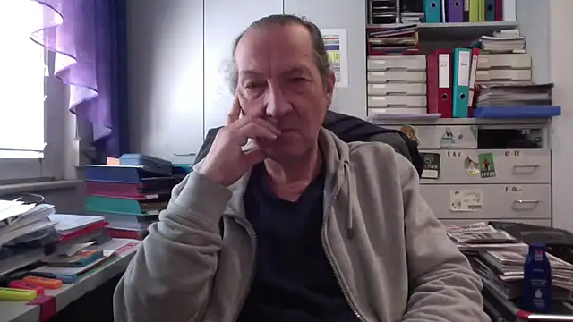 Snapshot of HMStraps01 chatting on March 6, 1:57 pm HMStraps01 online show from March 6, 1:57 pm