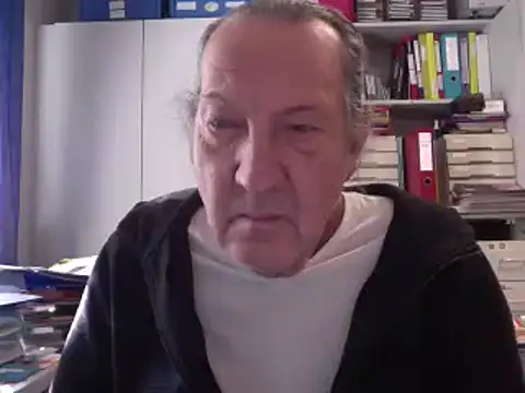 Snapshot of HMStraps01 chatting on October 2, 11:39 am HMStraps01 online show from October 2, 11:39 am