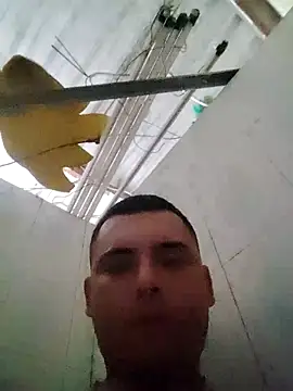 Snapshot of cristhofer001 chatting on March 15, 8:15 pm cristhofer001 online show from March 15, 8:15 pm