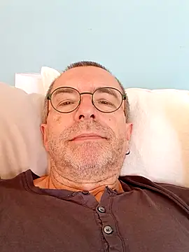 Snapshot of Xavspank2 chatting on September 29, 9:25 am Xavspank2 online show from September 29, 9:25 am