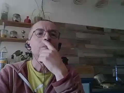 Xavspank2 online show from April 15, 1:18 pm