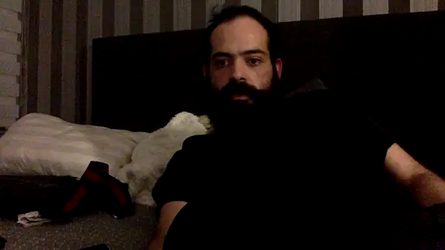 Snapshot of guccititi chatting on October 1, 2:39 am guccititi online show from October 1, 2:39 am