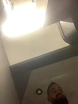 Snapshot of guccititi chatting on October 24, 6:43 am guccititi online show from October 24, 6:43 am