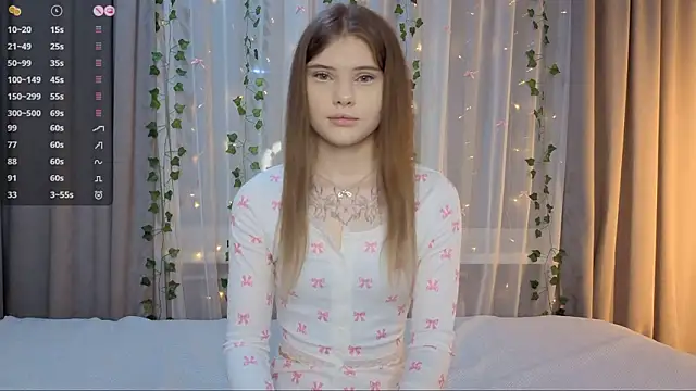 CarolinePepper online show from March 29, 1:44 pm