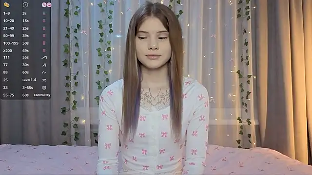 CarolinePepper online show from April 16, 1:56 pm