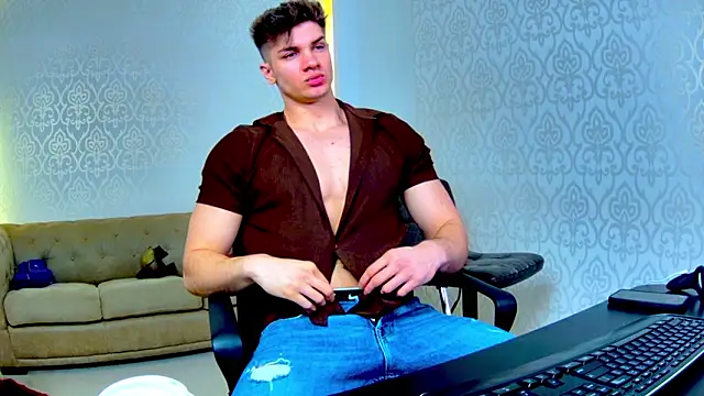 MaxKaiden online show from March 2, 5:30 am