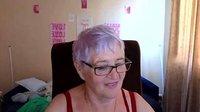 Sandra Snowflake online show from July 7, 6:47 am
