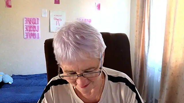 Sandra Snowflake online show from July 8, 4:06 am