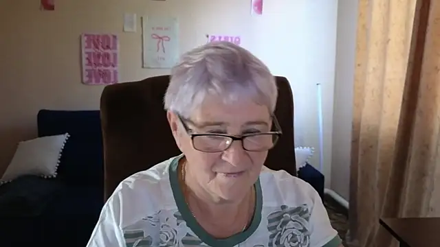 Sandra Snowflake online show from July 16, 4:07 am