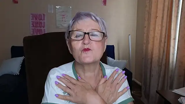 Sandra Snowflake online show from July 17, 4:08 am