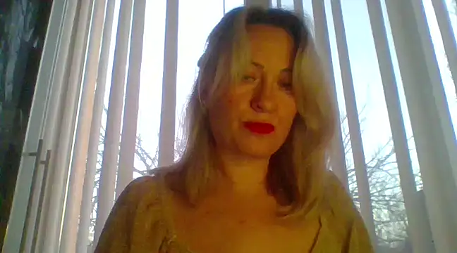 Snapshot of Mary888x chatting on March 8, 3:56 pm Mary888x online show from March 8, 3:56 pm