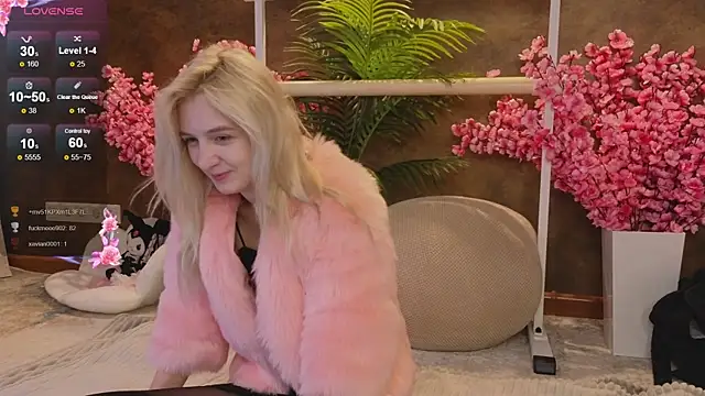 Snapshot of aishiro chatting on March 7, 12:45 pm aishiro online show from March 7, 12:45 pm