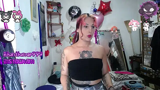 Snapshot of purplekattlyn chatting on February 22, 9:37 pm purplekattlyn online show from February 22, 9:37 pm