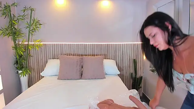 GeorginaReyes online show from October 2, 10:50 pm