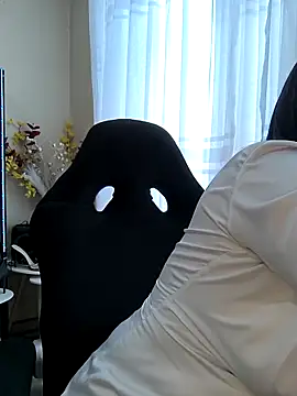 Mrsvictoriaaa online show from April 8, 7:25 pm