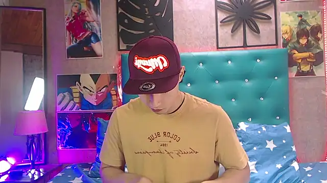 LiamAndrewzz online show from September 30, 4:56 pm