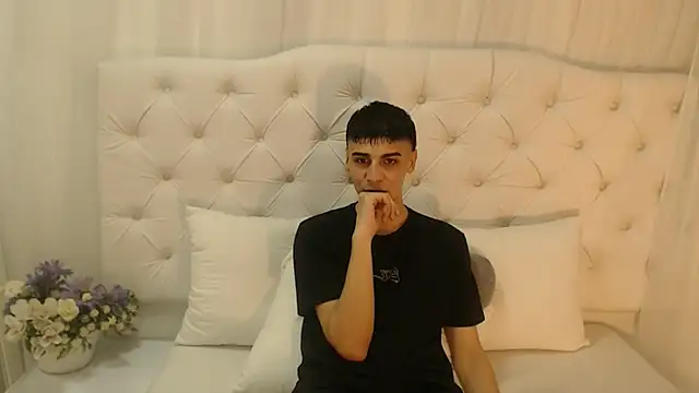 frank jhonsson online show from September 27, 5:07 pm