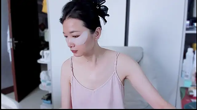 Snapshot of A_dabo chatting on November 13, 6:23 am A dabo online show from November 13, 6:23 am