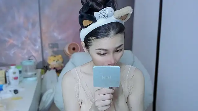 Snapshot of A_dabo chatting on February 18, 3:19 pm A dabo online show from February 18, 3:19 pm