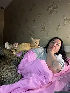 Naughtbaby 2025 online show from April 17, 12:02 am