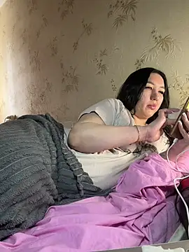 Snapshot of Naughtbaby_2025 chatting on April 29, 2:43 pm Naughtbaby 2025 online show from April 29, 2:43 pm