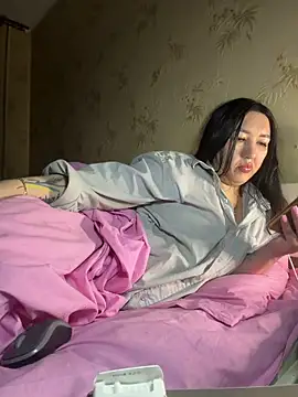 Snapshot of Naughtbaby_2025 chatting on May 7, 12:49 am Naughtbaby 2025 online show from May 7, 12:49 am