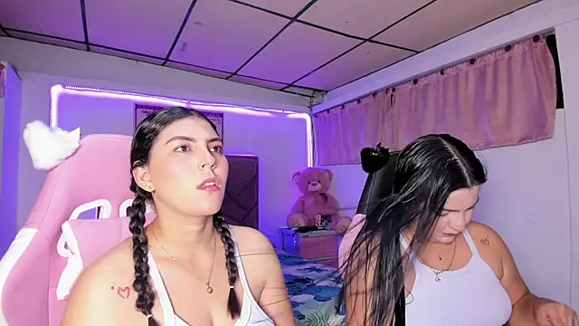 Cristal Smith20 online show from April 18, 3:21 am