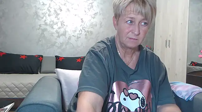 RosesandLillies online show from March 8, 5:33 pm