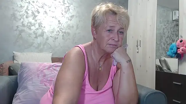 RosesandLillies online show from September 17, 5:25 pm