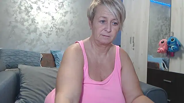 RosesandLillies online show from February 3, 6:24 pm