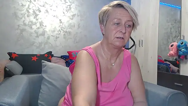 RosesandLillies online show from March 16, 5:50 pm