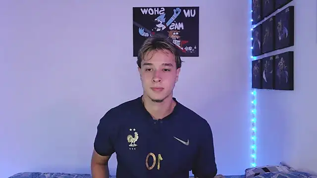 Snapshot of jack_walker190 chatting on September 18, 1:18 am jack walker190 online show from September 18, 1:18 am