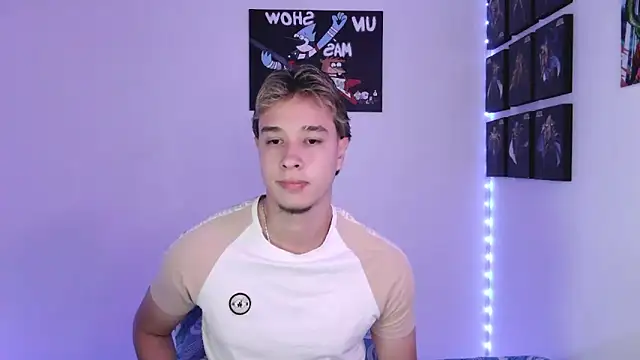 Snapshot of jack_walker190 chatting on October 10, 4:55 am jack walker190 online show from October 10, 4:55 am